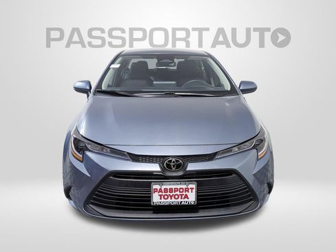 Used 2025 Toyota Corolla LE image 11