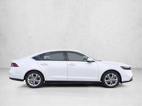 Used 2025 Honda Accord LX image 8