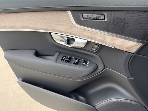 New 2026 Volvo XC90 B6 Core image 17