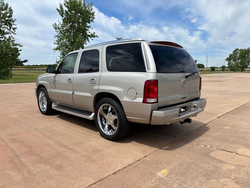 Used 2005 Cadillac Escalade 2WD image 6