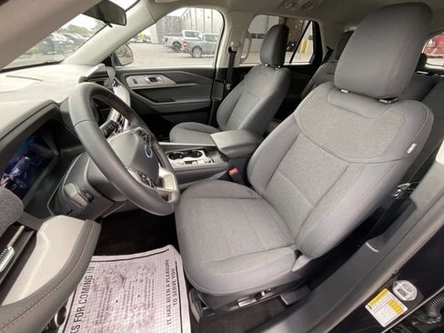 Certified 2025 Ford Explorer Active AWD/4WD image 12
