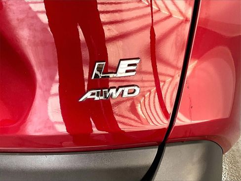 Used 2020 Toyota RAV4 LE w/ All Weather Liner Package image 27