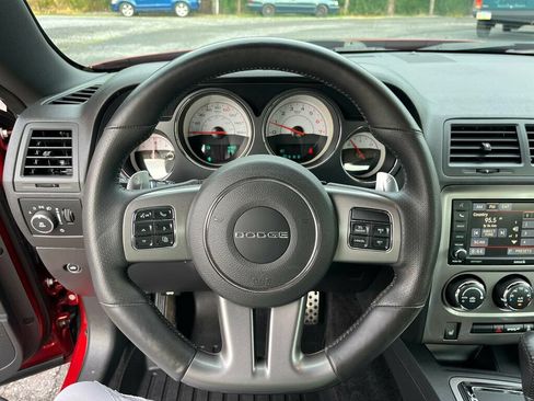 Used 2014 Dodge Challenger R/T RWD image 27