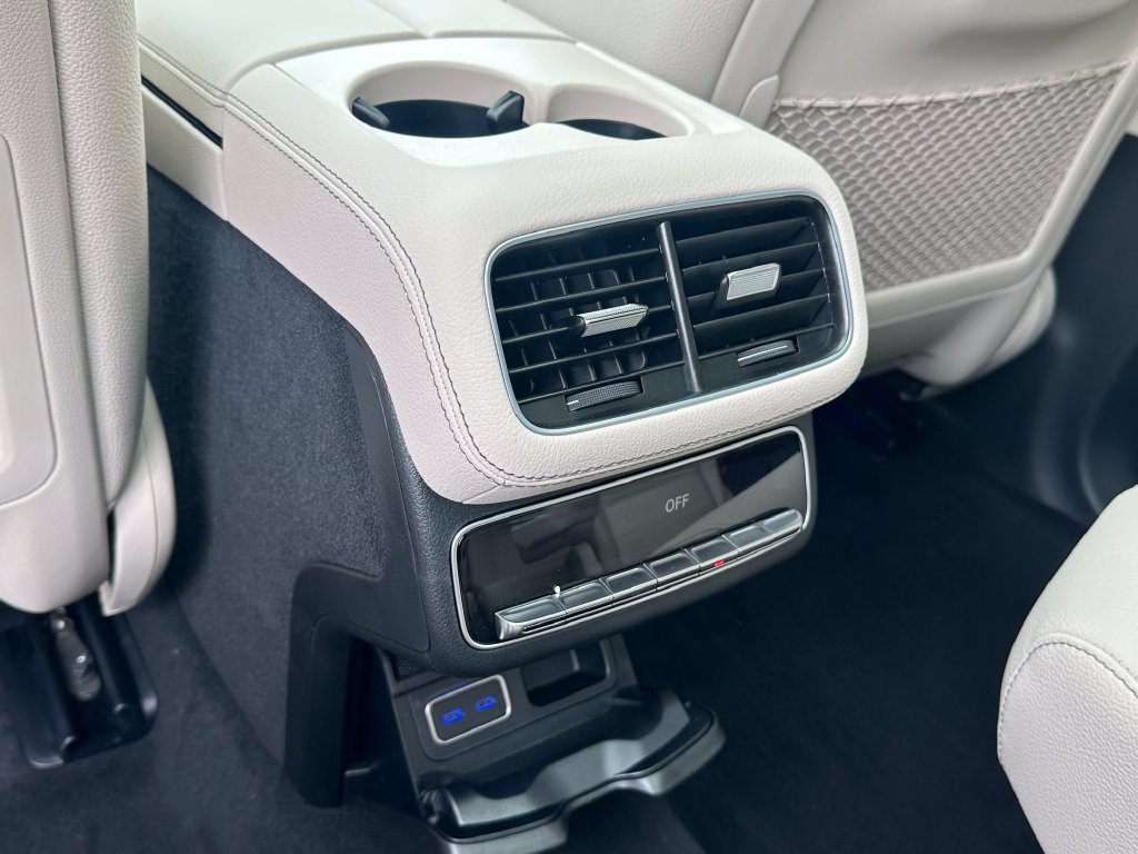 New 2026 Mercedes-Benz GLS 450 4MATIC image 27