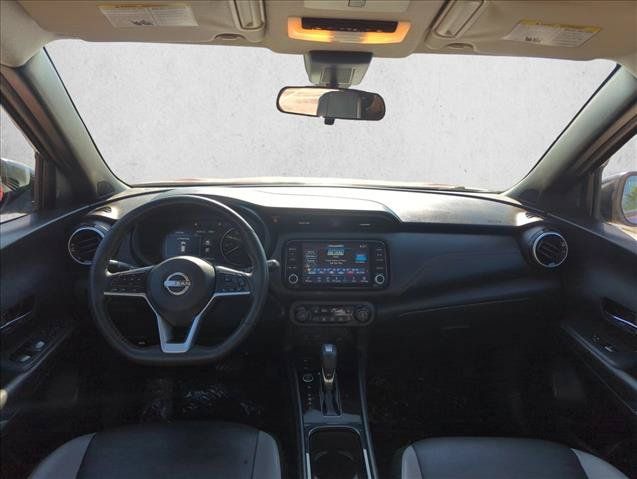 Used 2023 Nissan Kicks SR w/ SR Premium Package FWD image 19
