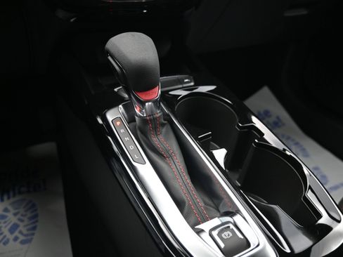 New 2026 Chevrolet Trax RS w/ Sunroof Package FWD image 18