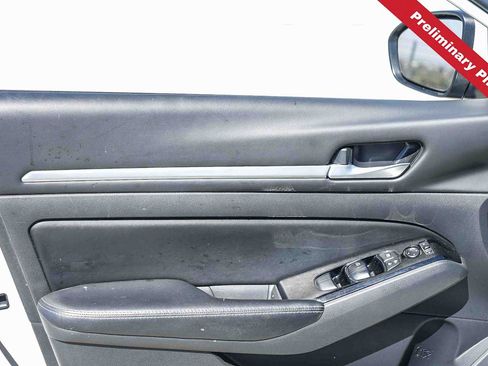 Used 2023 Nissan Altima 2.5 SV FWD image 14