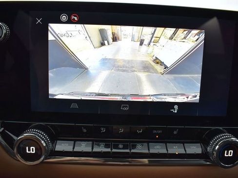 Used 2025 GMC Canyon AT4 image 17