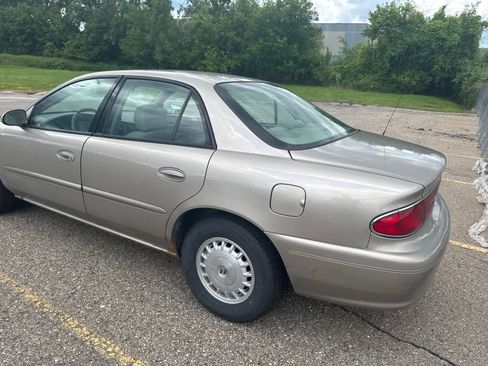 Used 2003 Buick Century Custom w/ Preferred Equipment Group 1SB FWD image 20