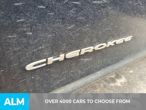 Used 2017 Jeep Cherokee Latitude w/ Safety/Convenience Group image 3