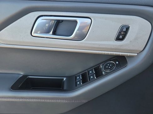 Certified 2025 Ford Explorer Active image 25