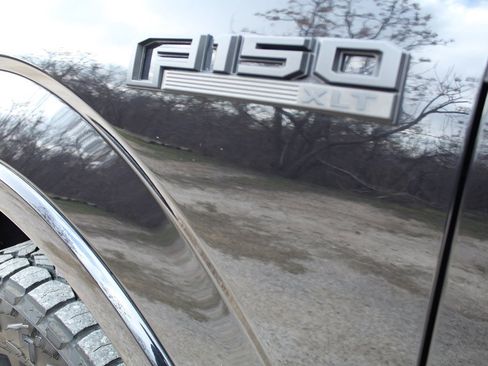 Used 2020 Ford F150 XLT w/ Equipment Group 302A Luxury image 9