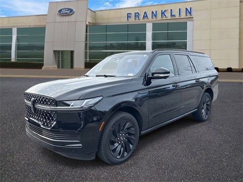 New 2025 Lincoln Navigator L Reserve w/ Jet Appearance Package image 3