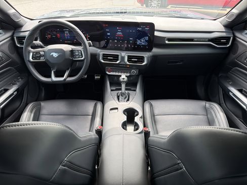 Used 2024 Ford Mustang Premium image 4