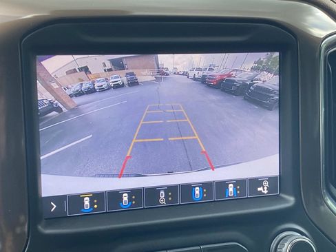 Used 2019 Chevrolet Silverado 1500 High Country w/ Technology Package AWD/4WD image 33