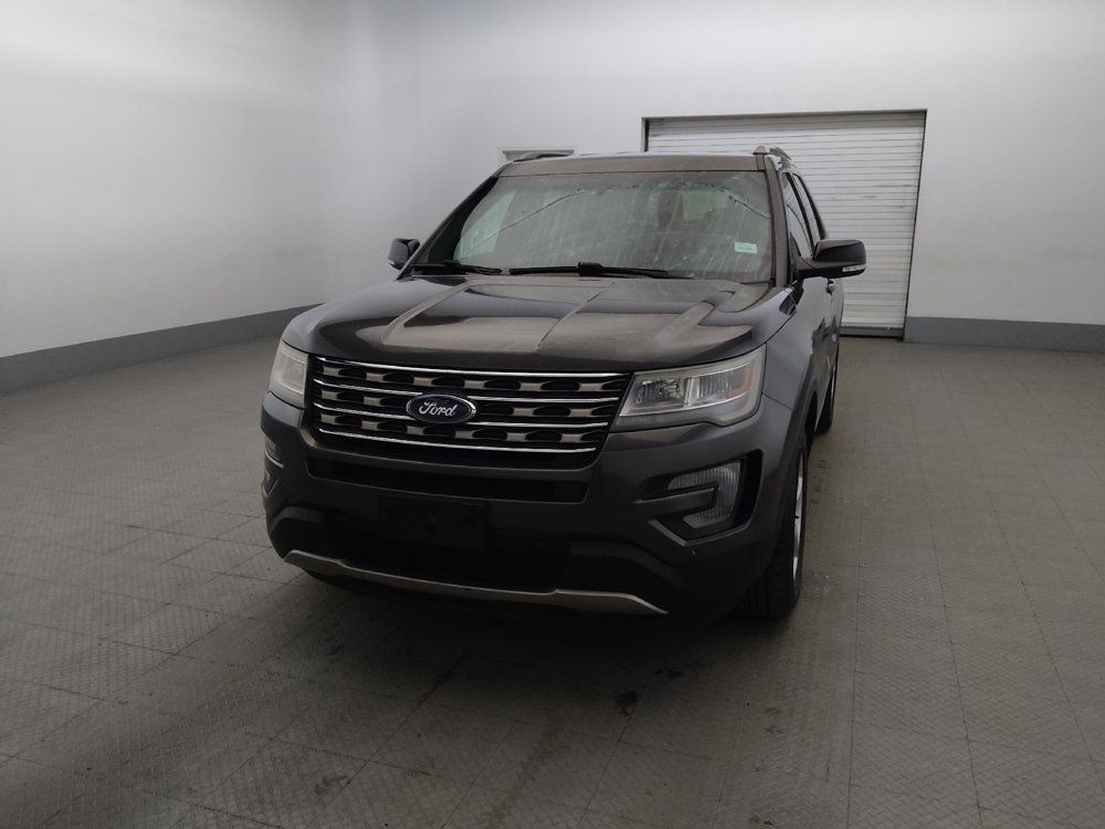 Used 2016 Ford Explorer XLT w/ Equipment Group 202A AWD/4WD image 15