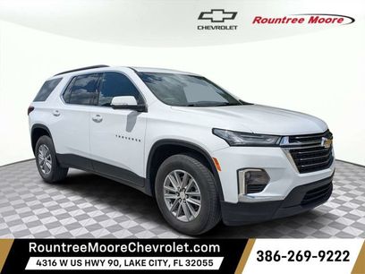 Used 2024 Chevrolet Traverse LT