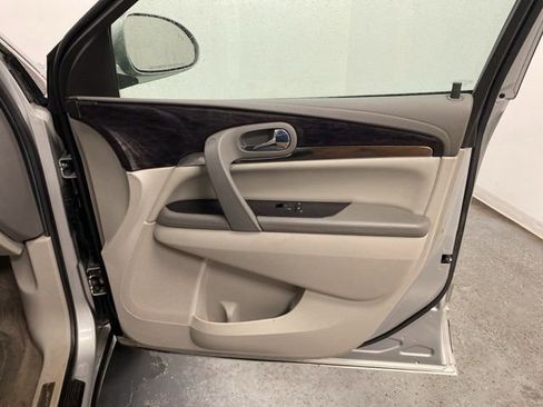 Used 2017 Buick Enclave Leather w/ Trailering Package AWD/4WD image 23