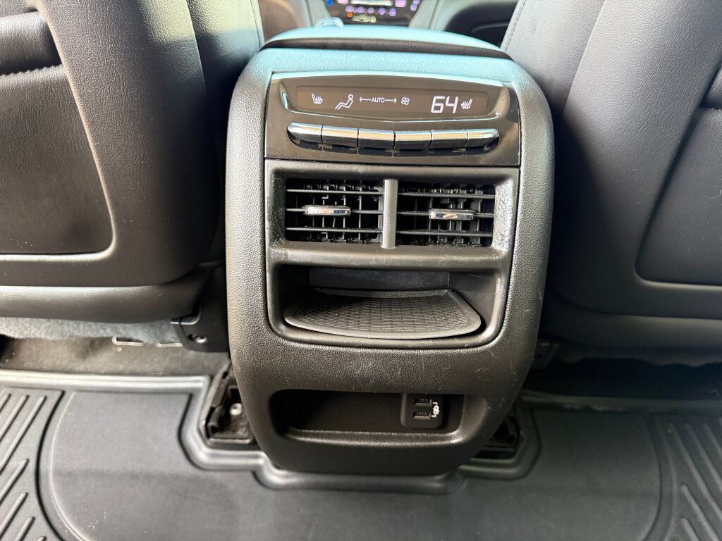 Used 2019 Cadillac XT5 Premium Luxury AWD/4WD image 30