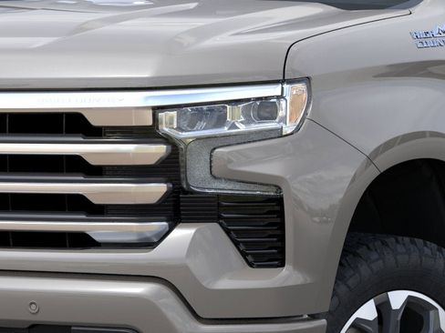 New 2026 Chevrolet Silverado 1500 High Country w/ Technology Package AWD/4WD image 10