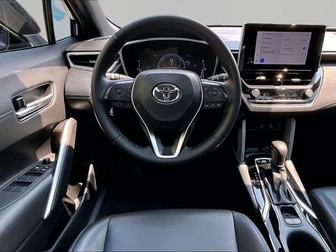 Used 2024 Toyota Corolla Cross AWD Hybrid w/ Convenience Package image 6