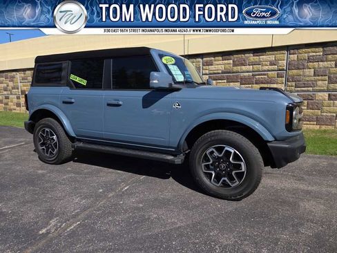 Used 2024 Ford Bronco Outer Banks image 1