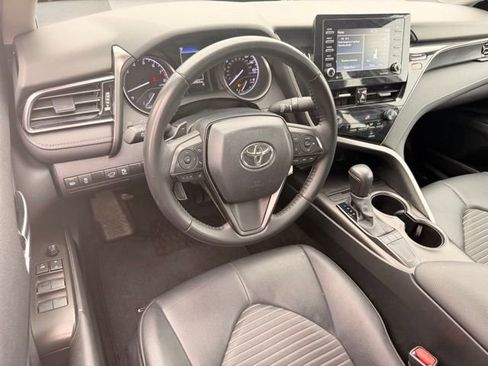 Used 2024 Toyota Camry SE FWD image 17