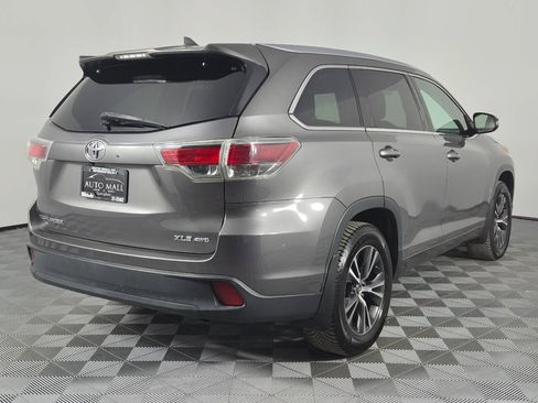 Used 2016 Toyota Highlander XLE AWD/4WD image 7