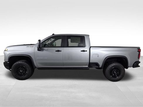 New 2026 Chevrolet Silverado 2500 ZR2 AWD/4WD image 4