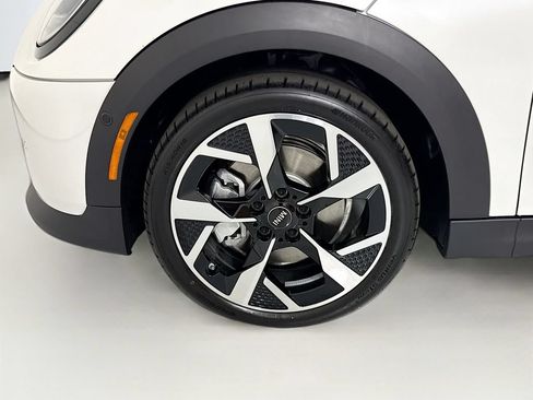 New 2026 MINI Cooper 2-Door Hardtop FWD image 28