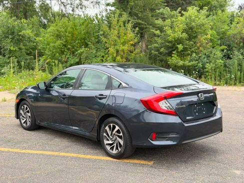 Used 2016 Honda Civic EX image 4
