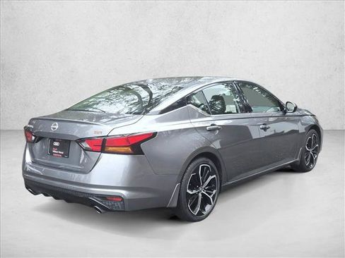 Used 2024 Nissan Altima 2.5 SR w/ SR Premium Package image 5