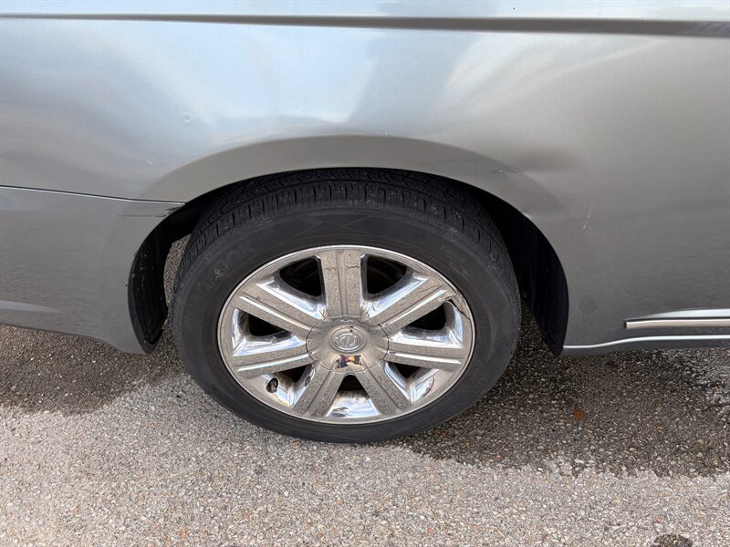Used 2010 Chrysler Sebring Limited FWD image 31