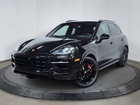 New 2026 Porsche Cayenne GTS AWD/4WD image 1