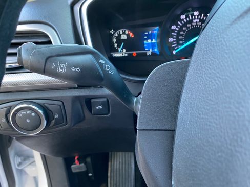 Used 2019 Ford Fusion SE image 61