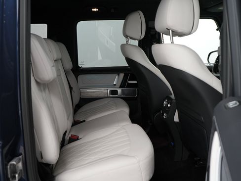Used 2025 Mercedes-Benz G 550 image 11