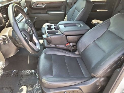 Used 2024 GMC Sierra 1500 SLT image 17