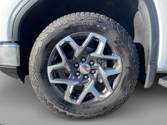 Used 2025 GMC Sierra 1500 SLT w/ SLT Premium Plus Package AWD/4WD image 18