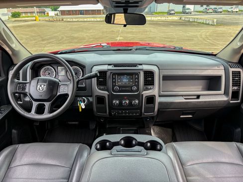 Used 2018 RAM 2500 Tradesman w/ Chrome Appearance Group AWD/4WD image 2