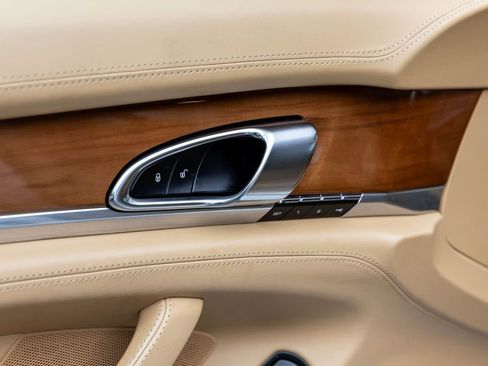 Used 2015 Porsche Panamera S w/ Premium Package Plus image 36