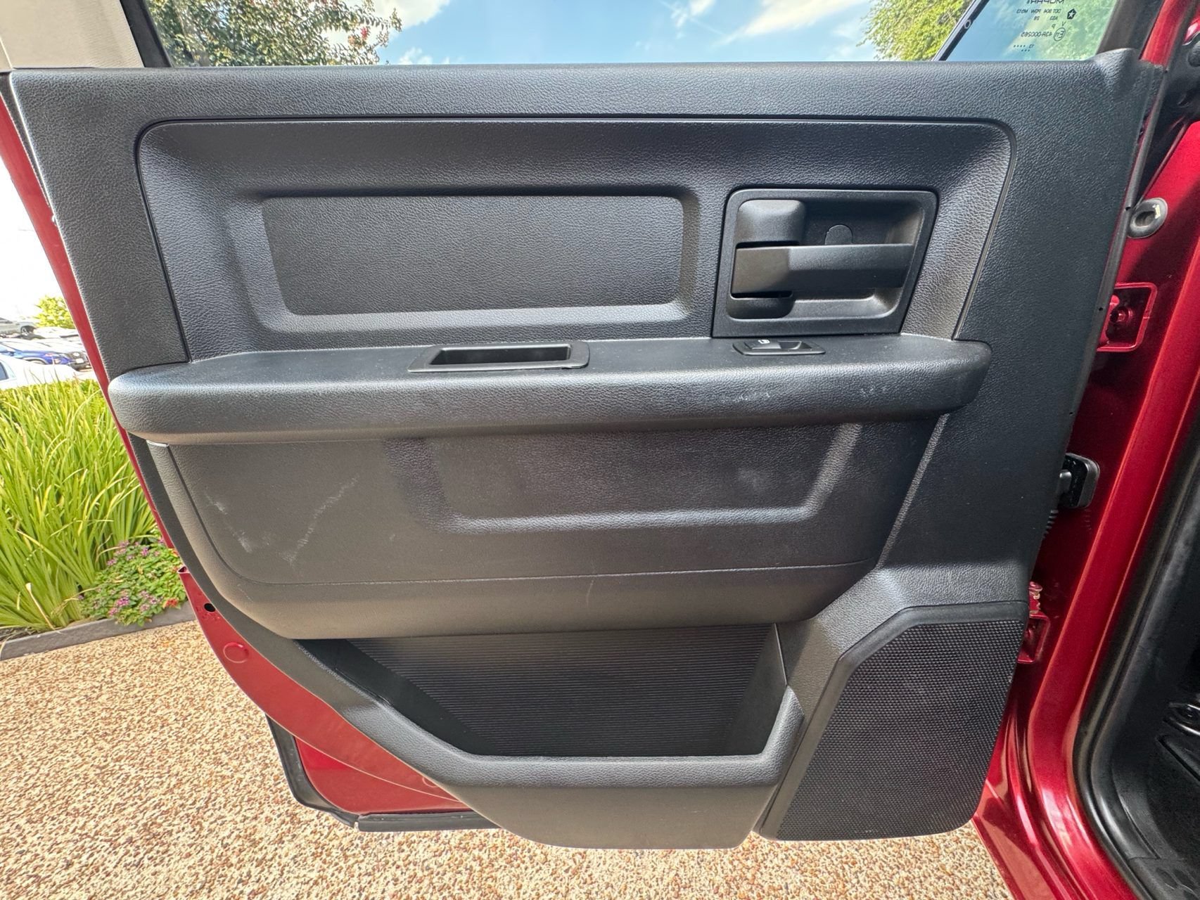 Used 2014 RAM 1500 Express RWD image 28