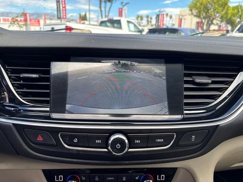 Used 2018 Buick Regal Essence w/ Driver Confidence Package #1 AWD/4WD image 30