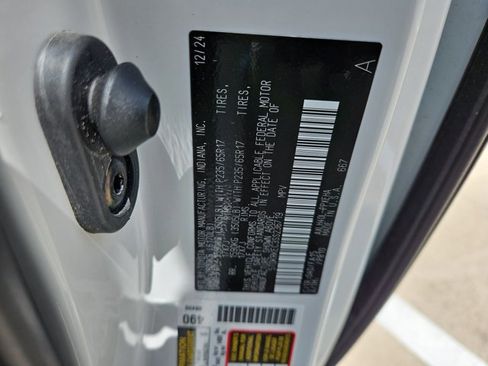 Certified 2025 Toyota Sienna LE FWD image 24