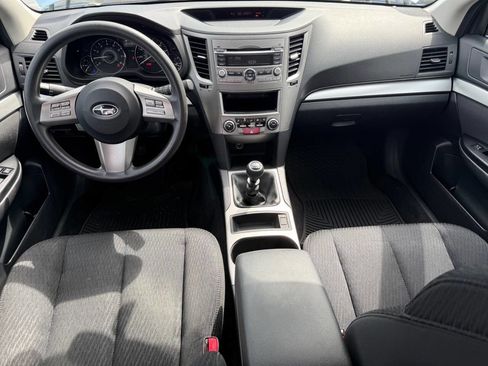 Used 2010 Subaru Legacy 2.5i AWD/4WD image 15