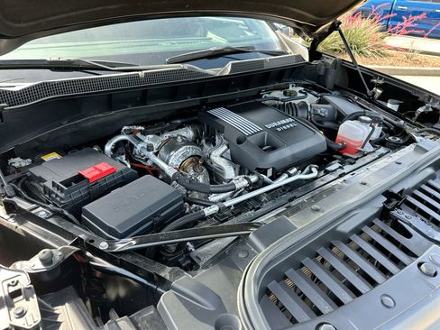 Used 2025 Chevrolet Silverado 1500 LT AWD/4WD image 25