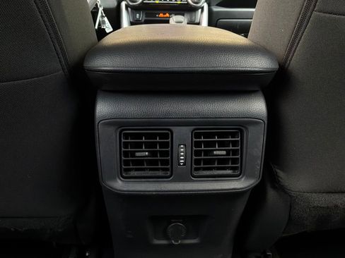 Used 2025 Toyota RAV4 LE AWD/4WD image 12