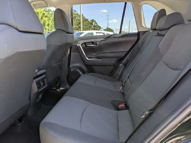 Used 2023 Toyota RAV4 XLE AWD/4WD image 13