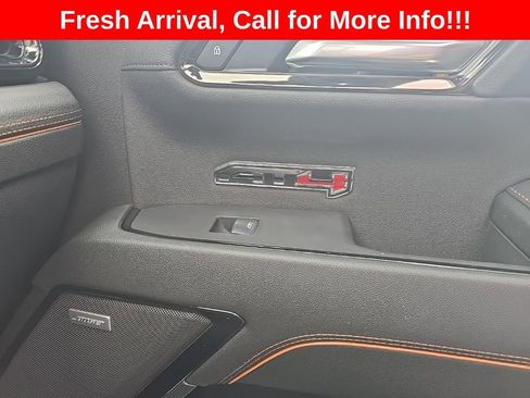 Used 2025 GMC Sierra 1500 AT4 w/ Technology Package AWD/4WD image 13