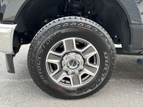 Used 2024 Ford F350 Lariat w/ Camper Package image 10