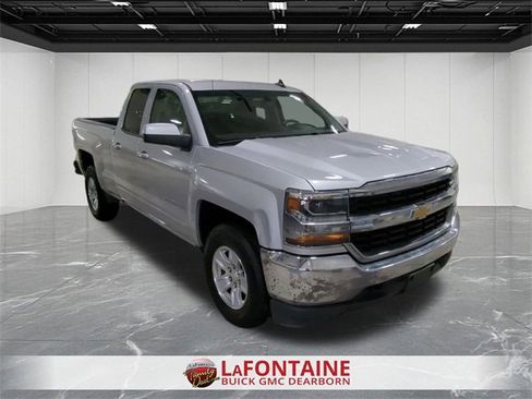 Used 2018 Chevrolet Silverado 1500 LT image 2